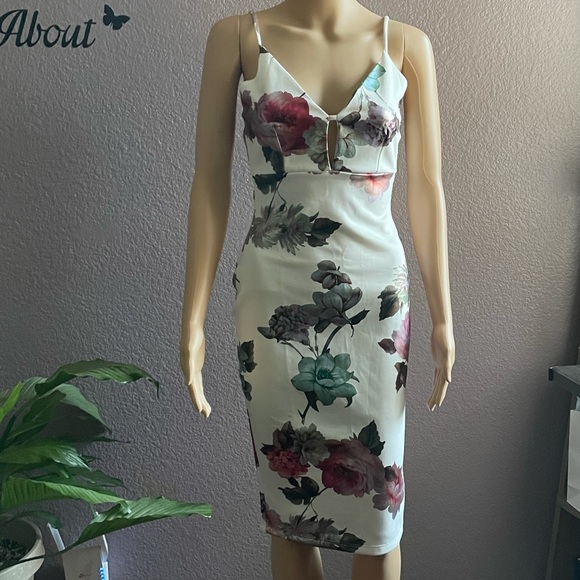 NWT Gazing At Florals Midi Dress - White/Multi - Picture 5 of 9